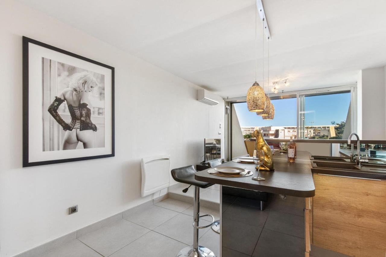 Village Naturiste R4N - Le Wildly Heliopolis Luxe Agde Bagian luar foto