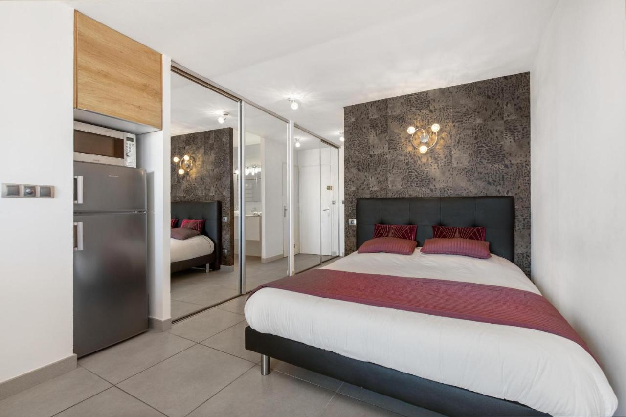 Village Naturiste R4N - Le Wildly Heliopolis Luxe Agde Bagian luar foto