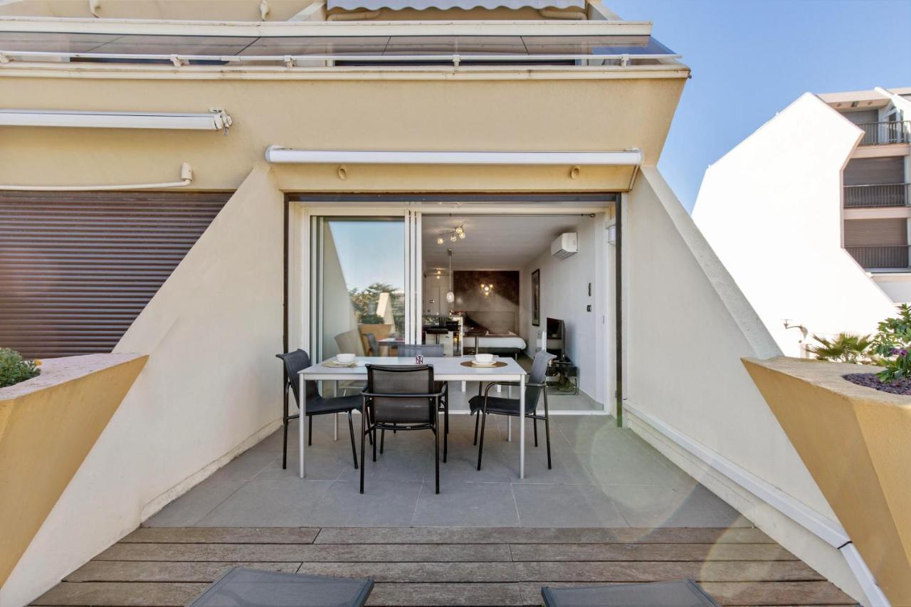 Village Naturiste R4N - Le Wildly Heliopolis Luxe Agde Bagian luar foto